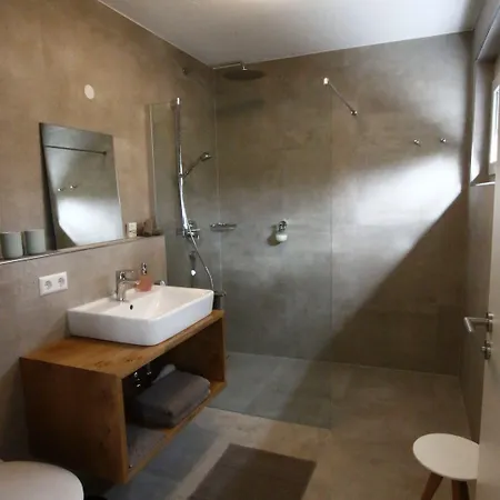 Gaestezimmer Kamino מלון 3*