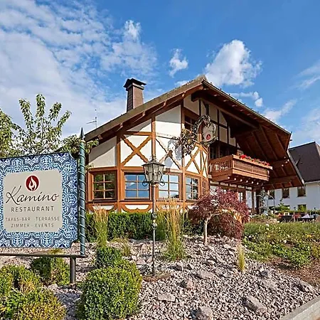 Gaestezimmer Kamino Hotel
