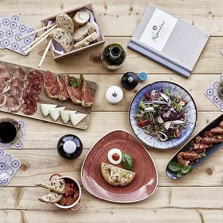 Gaestezimmer Kamino מלון Häusern